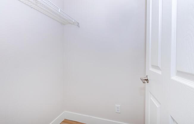 Studio, 1 bath, 411 sqft, $1,095