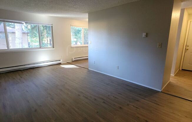 2 beds, 1 bath, 895 sqft, $1,675, Unit Unit D