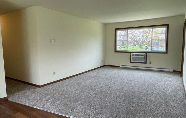 Mansfield Ct 740-746