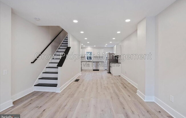 2 beds, 1 bath, 840 sqft, $1,837