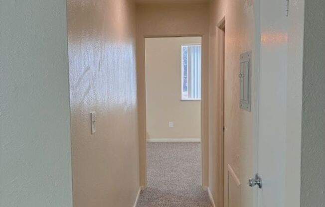 1 bed, 1 bath, 689 sqft, $1,400, Unit 8