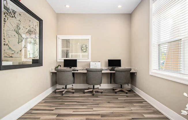 Business Center With Computers at Strathmore Apartment Homes, West Des Moines