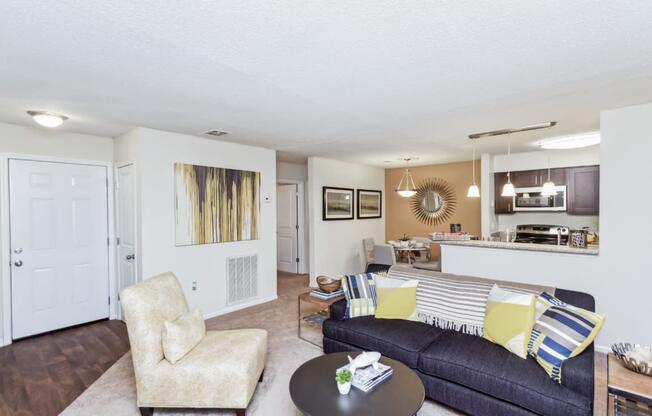 Spacious Living Room at Palmetto Place Apartments, Taylors, 29687