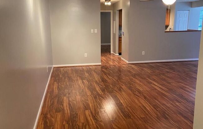 Ground Level Condo in Piney Orchard