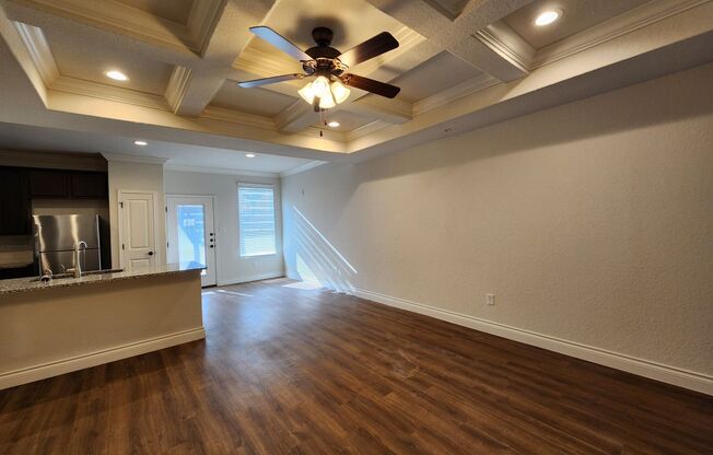 3/2.5/1.5 / Easy Access to IH 35 / Fridge, Washer, Dryer Included/ Fenced in Yard / NBISD