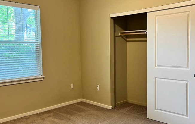 2 beds, 2 baths, 1,090 sqft, $1,600, Unit 523-07