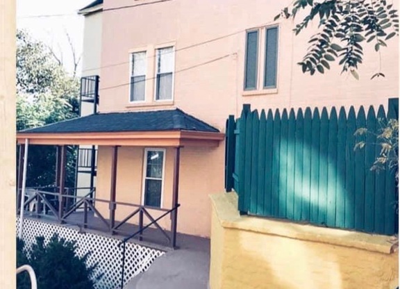 1701 BROWNSVILLE RD