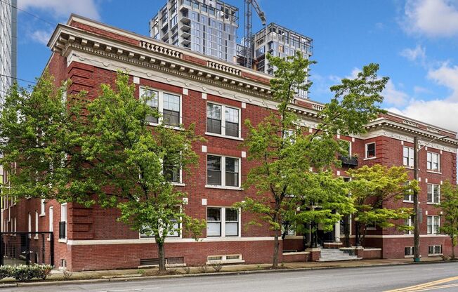 Spacious First Hill condo in the historic Old Colony Building