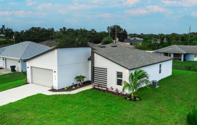 Deposit-Free! Modern, energy efficient home with ALL of the upgrades! North Port, FL