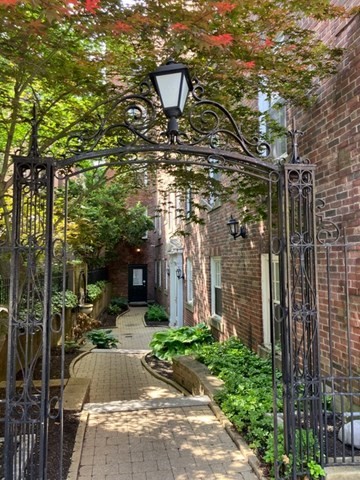 1 bed, 1 bath, 360 sqft, $2,200, Unit F