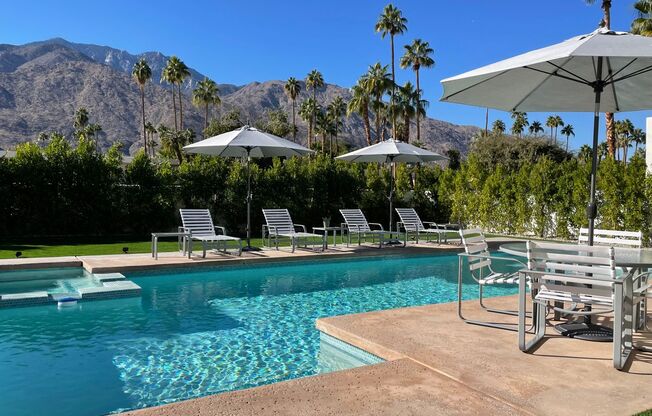 Stunning Fully Remodeled 3 Bedroom Palm Springs House