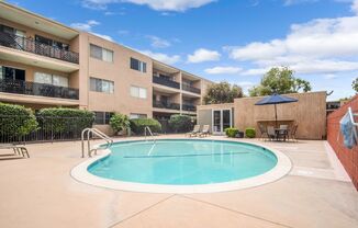 1 bed, 1 bath, $2,000, Unit 218