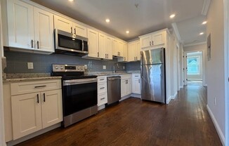 41 W Walnut Park