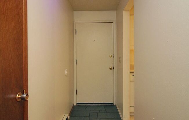 Cute and Ideal 3 Bedroom Ranch Style House on Corner Lot in NoPo
