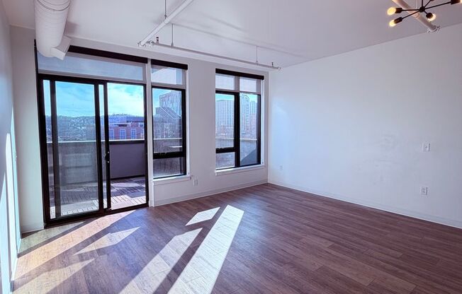 1 bed, 1 bath, 635 sqft, $1,900, Unit Unit 502