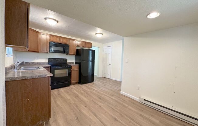 Pet Friendly 3 Bedroom Charmer located behind Corbett Field!