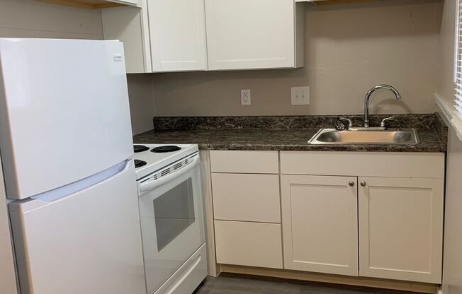 2 beds, 1 bath, 800 sqft, $1,195, Unit 415