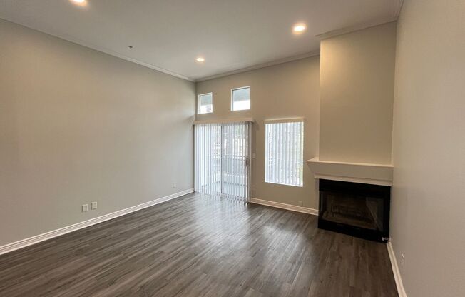 3 beds, 2 baths, 1,250 sqft, $3,898, Unit 302