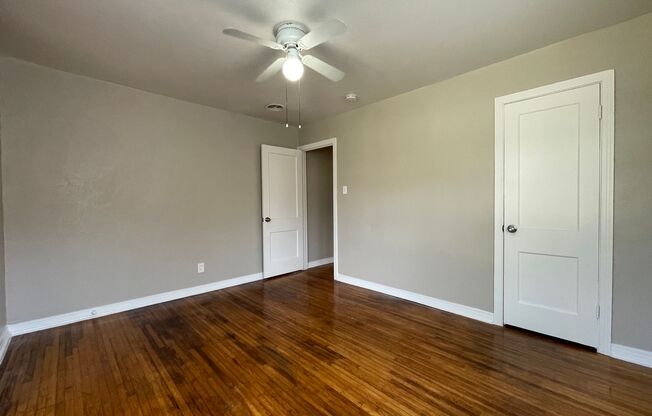 3 beds, 1 bath, $1,395