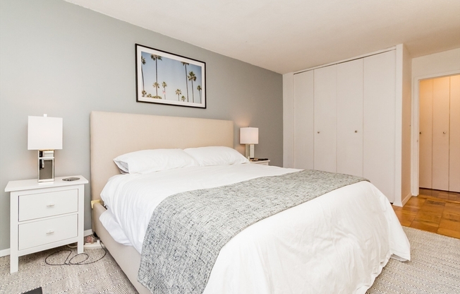 1 bed, 1 bath, 700 sqft, $3,400, Unit 9B