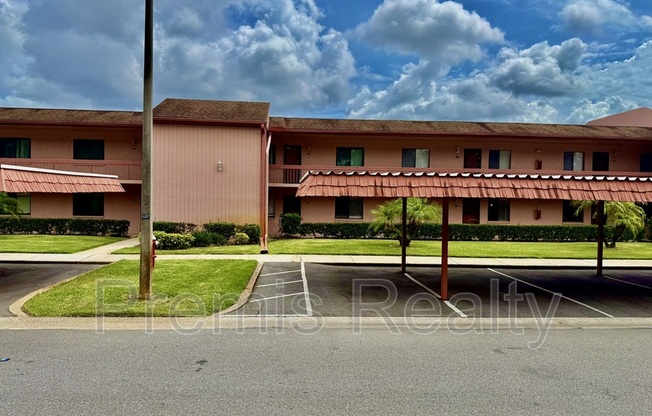 141 LAKESIDE DRIVE