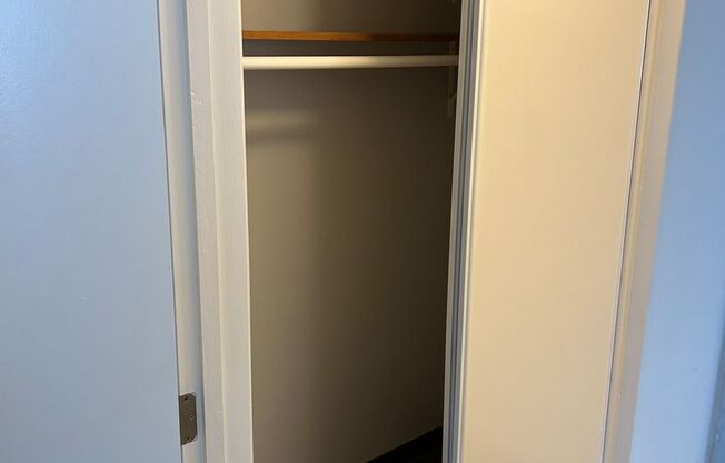 Studio, 1 bath, 406 sqft, $875, Unit 3