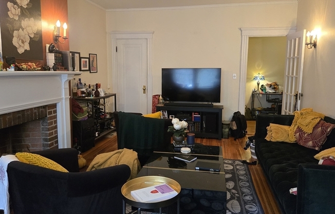 1986 Commonwealth Ave #4