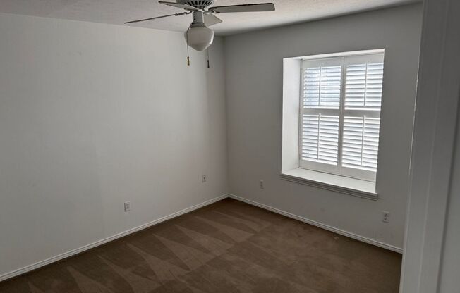 Affordable Knox Henderson Units! Flexible Lease Terms Available