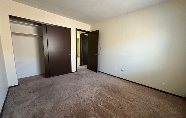 2 beds, 1 bath, $1,375, Unit 307