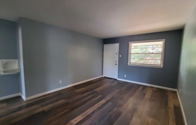 2 beds, 1 bath, 802 sqft, $1,595, Unit 111