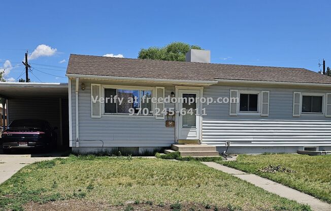 Centrally Located in Grand Junction, minutes away from CMU 4 bedroom 2 bath