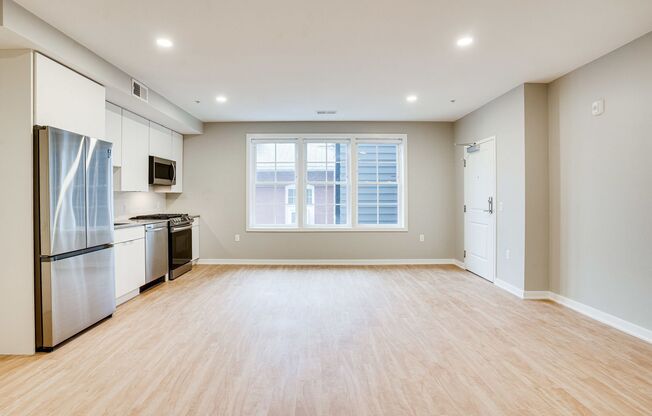 Studio, 1 bath, 504 sqft, $2,495, Unit 421