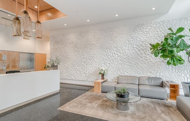 MOVE IN SPECIAL: $500 OFF! Stunning Condo in the Pearl District - Floor to Ceiling Windows