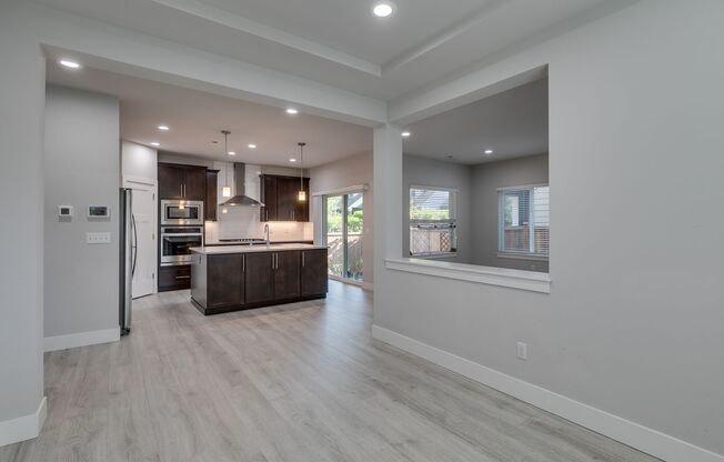 Seattle Hill Road Area Beautiful 5 Bedroom Home For Rent!
