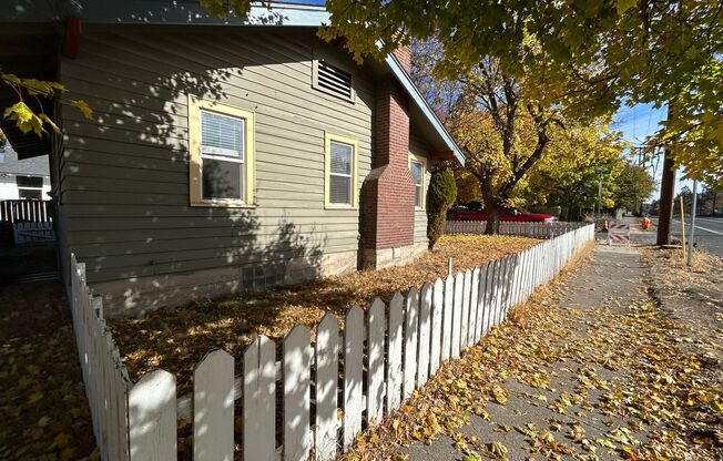 2 beds, 1 bath, $1,950