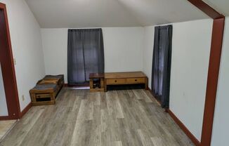 2 beds, 1 bath, $595, Unit Lower