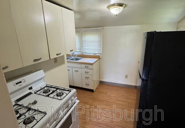 633 WESTON WAY