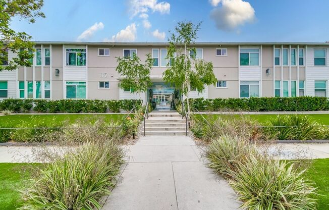 1 bed, 1 bath, 687 sqft, $2,295, Unit #02