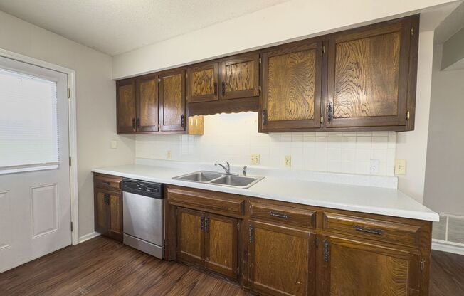 2521 - 2523 E Morris Dr