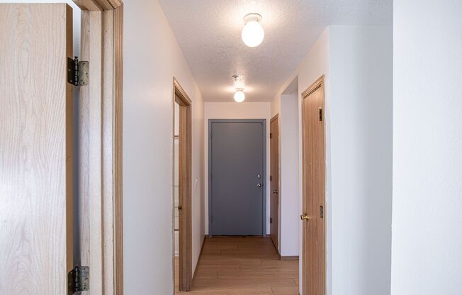 2 beds, 2 baths, 847 sqft, $1,550, Unit 44