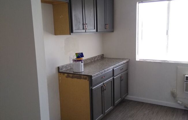 1 bed, 1 bath, 900 sqft, $1,850