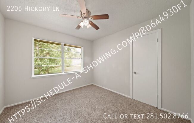 2206 HICKORY LN