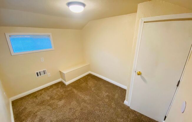 2 beds, 1 bath, $1,575