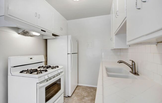 2015-2019 4th Street in Santa Monica - steps to Main St. and the beach!