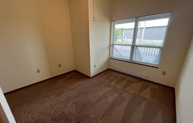 1 bed, 1 bath, 725 sqft, $1,325, Unit 113