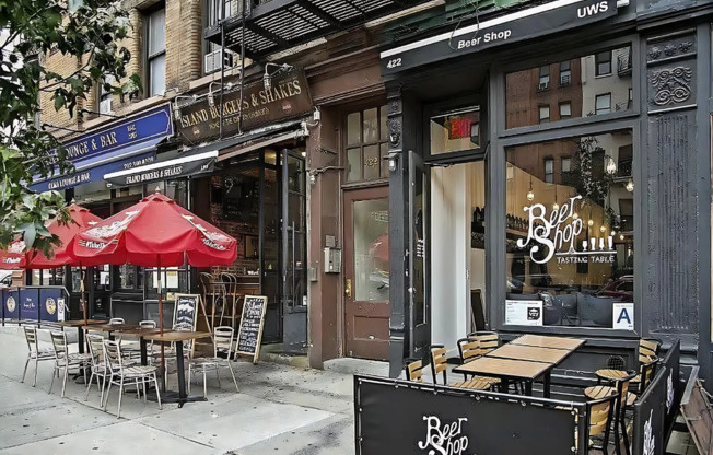 422 AMSTERDAM AVE