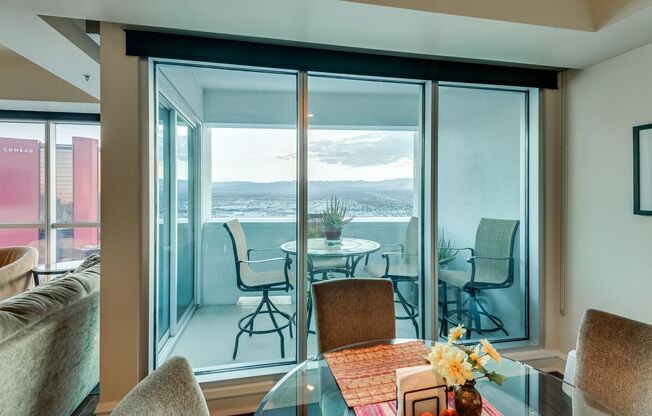 2 beds, 2 baths, $3,000, Unit Unit 3909