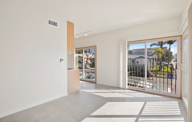 Studio, 1 bath, 401 sqft, $2,195, Unit 402