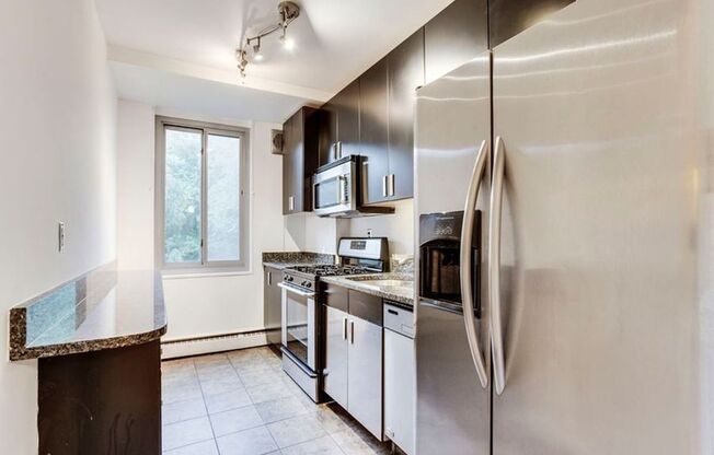 4200 Cathedral Ave NW