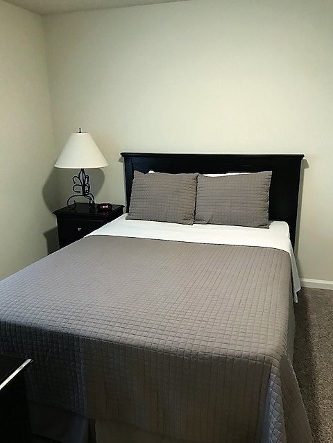 3 beds, 2 baths, 1,305 sqft, $1,550, Unit 7208